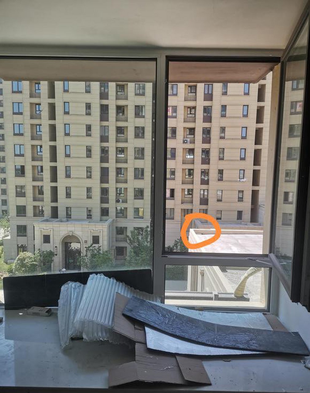 风水·玄学·住宅风水 这算冲角吗,我是5楼,阳台和主卧外能看到3楼