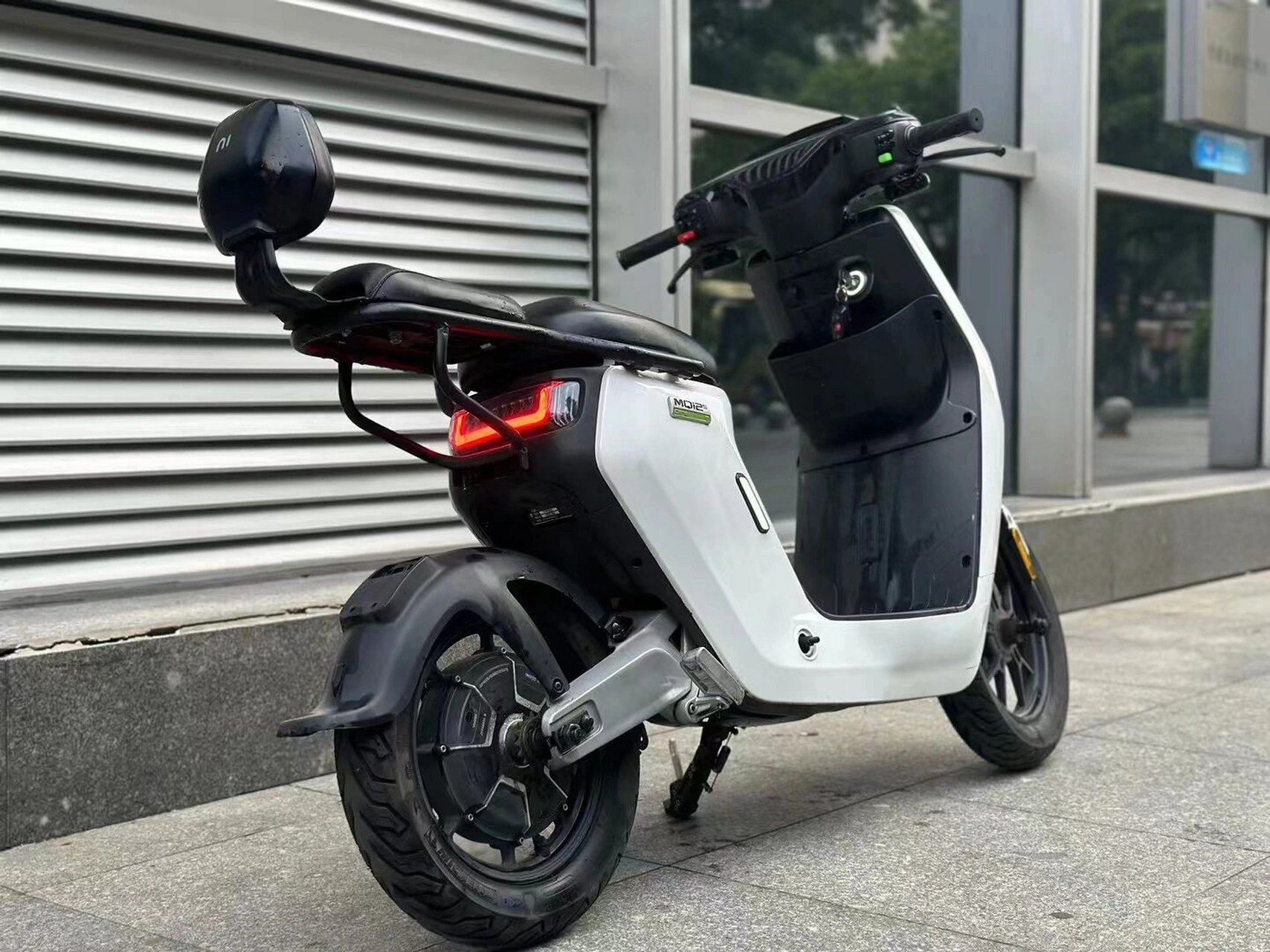 小牛m2s 彩屏新款 3800 官网在售5xxx 特价出 新国标 未上牌 app过户