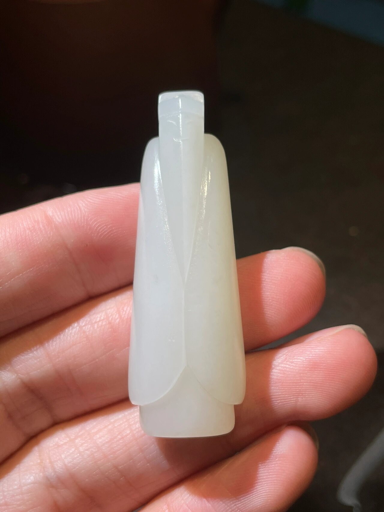 玉雕中翁仲也是比较传统的题材之一,汉代开始,用玉雕刻玉翁仲,把玉与