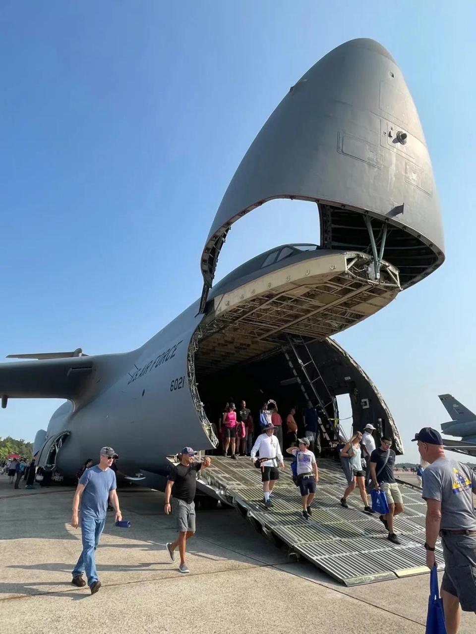马里兰的安德鲁斯空军基地近日举办的航天航空博览会和飞行秀,据说