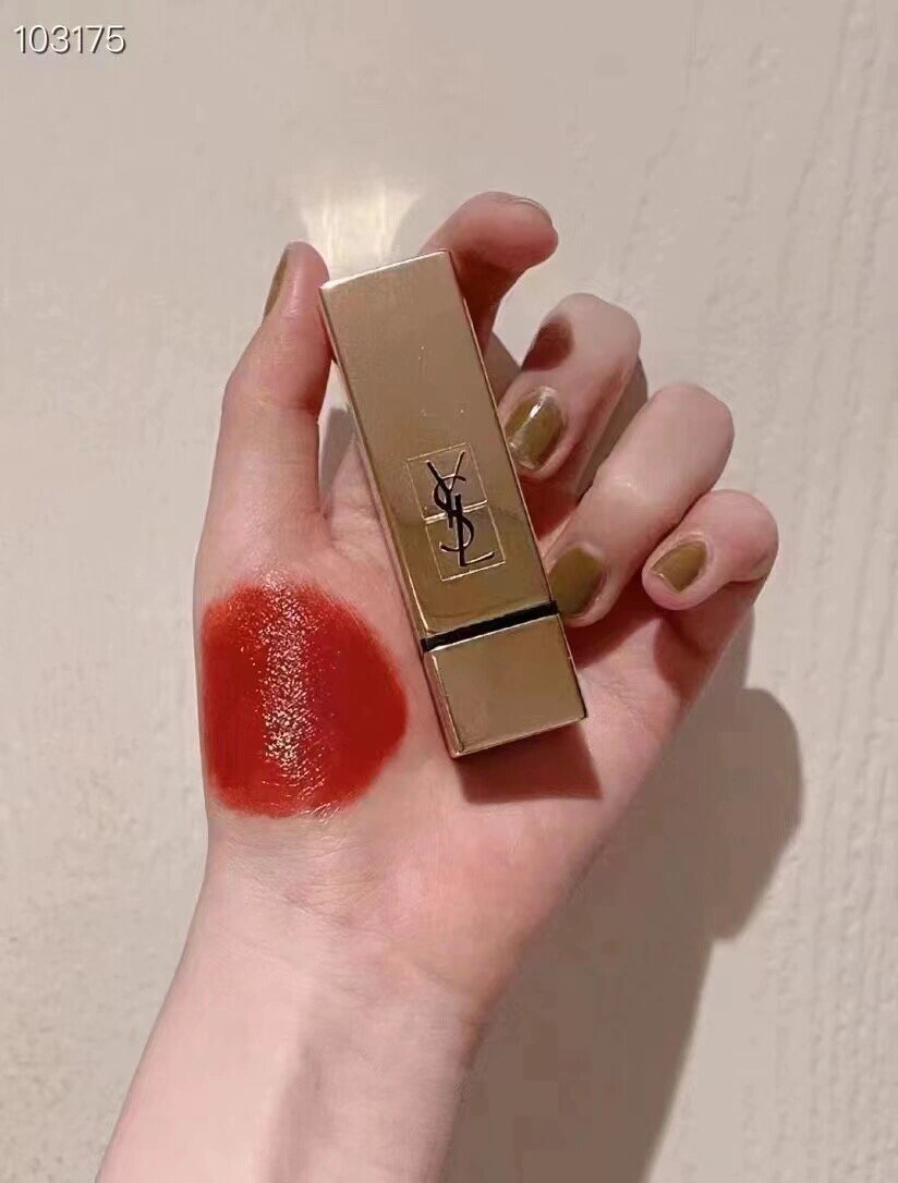 圣罗兰方管口红1966 很复古的暖棕红色,滋润