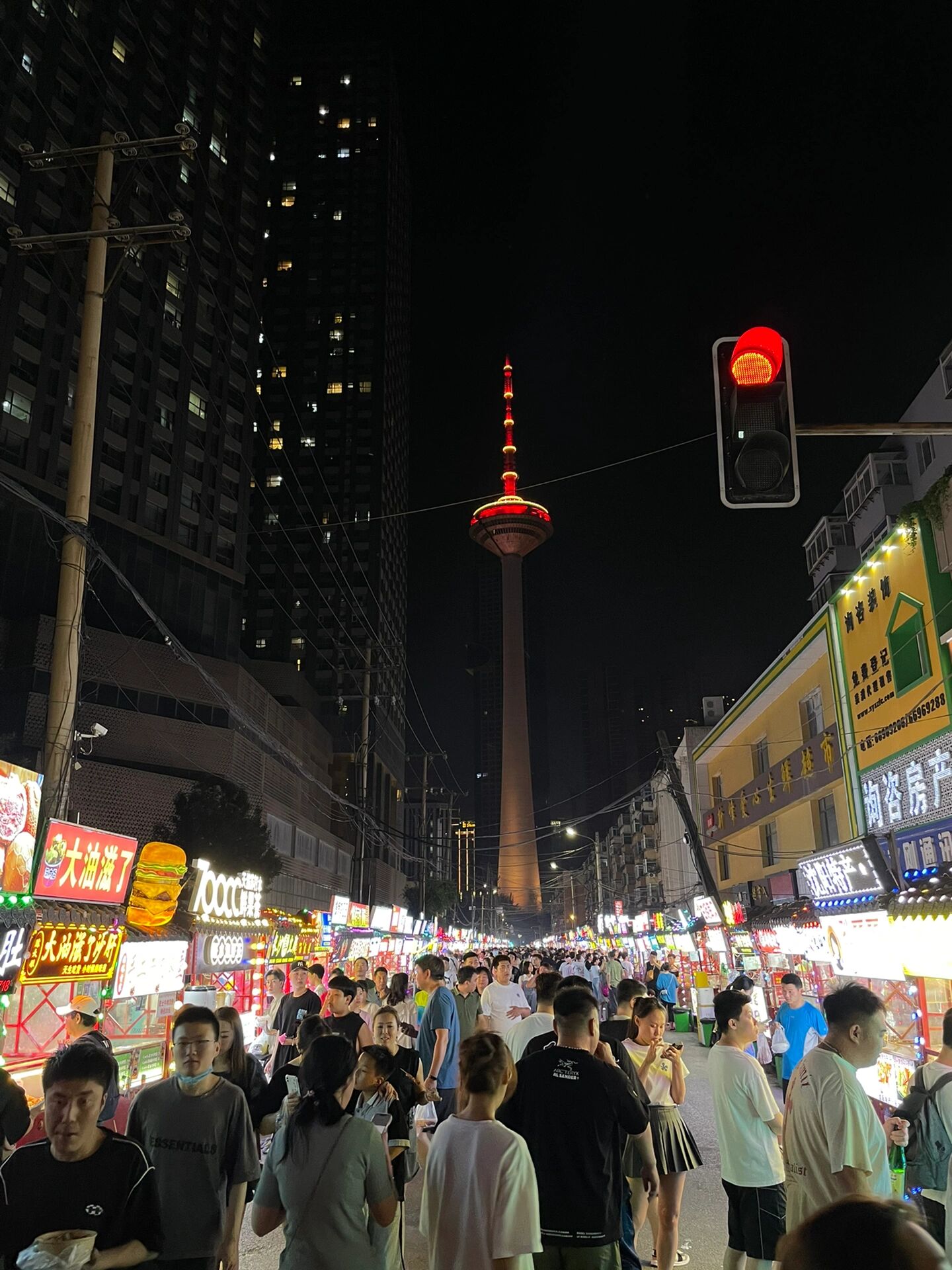沈阳必去夜市|彩电塔夜市92 06:高德地图直接搜彩电塔夜市.