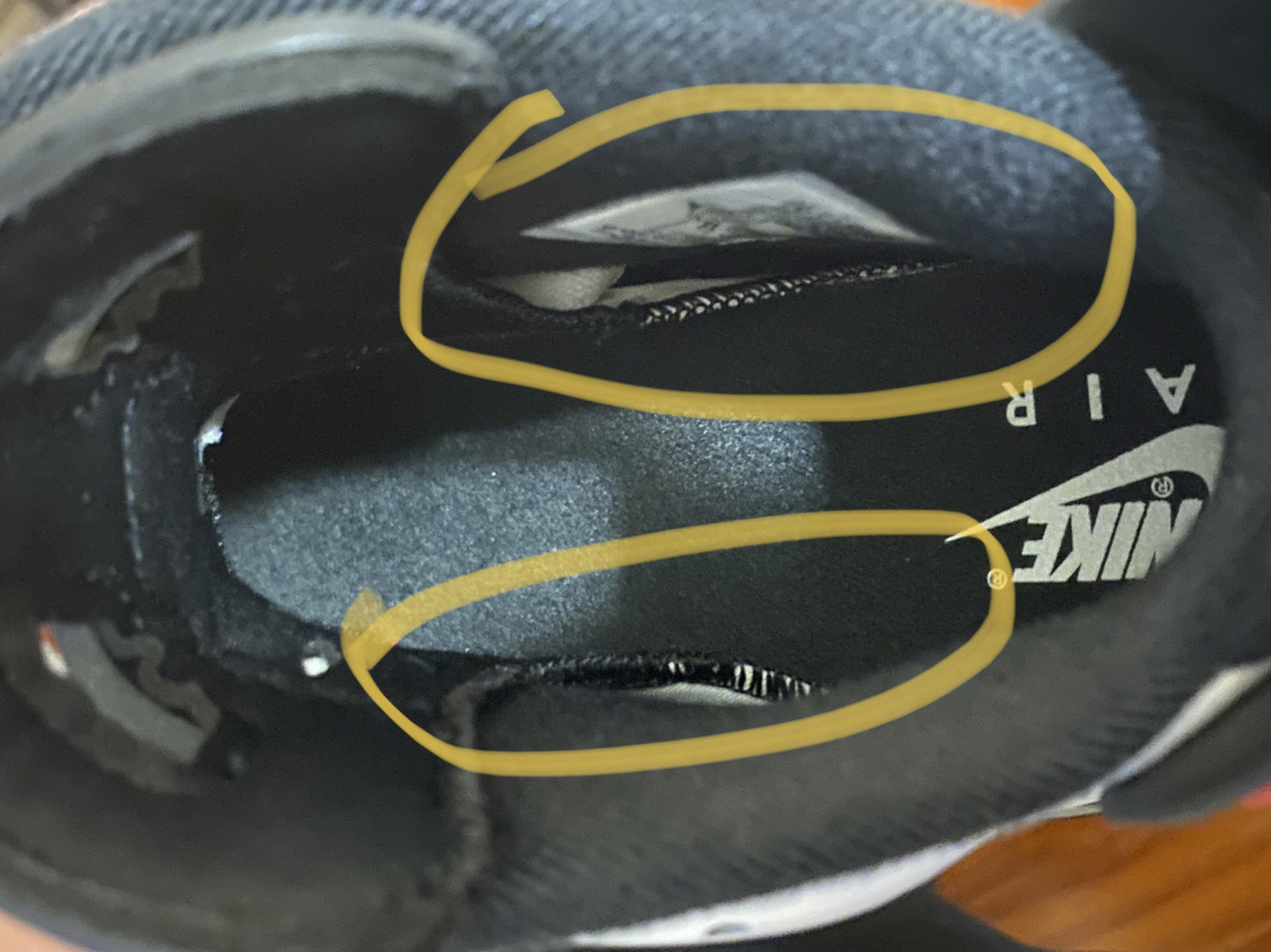 aj6的系鞋带方式 图1是常规的方式 图2和3是将鞋带塞进鞋舌与内靴的