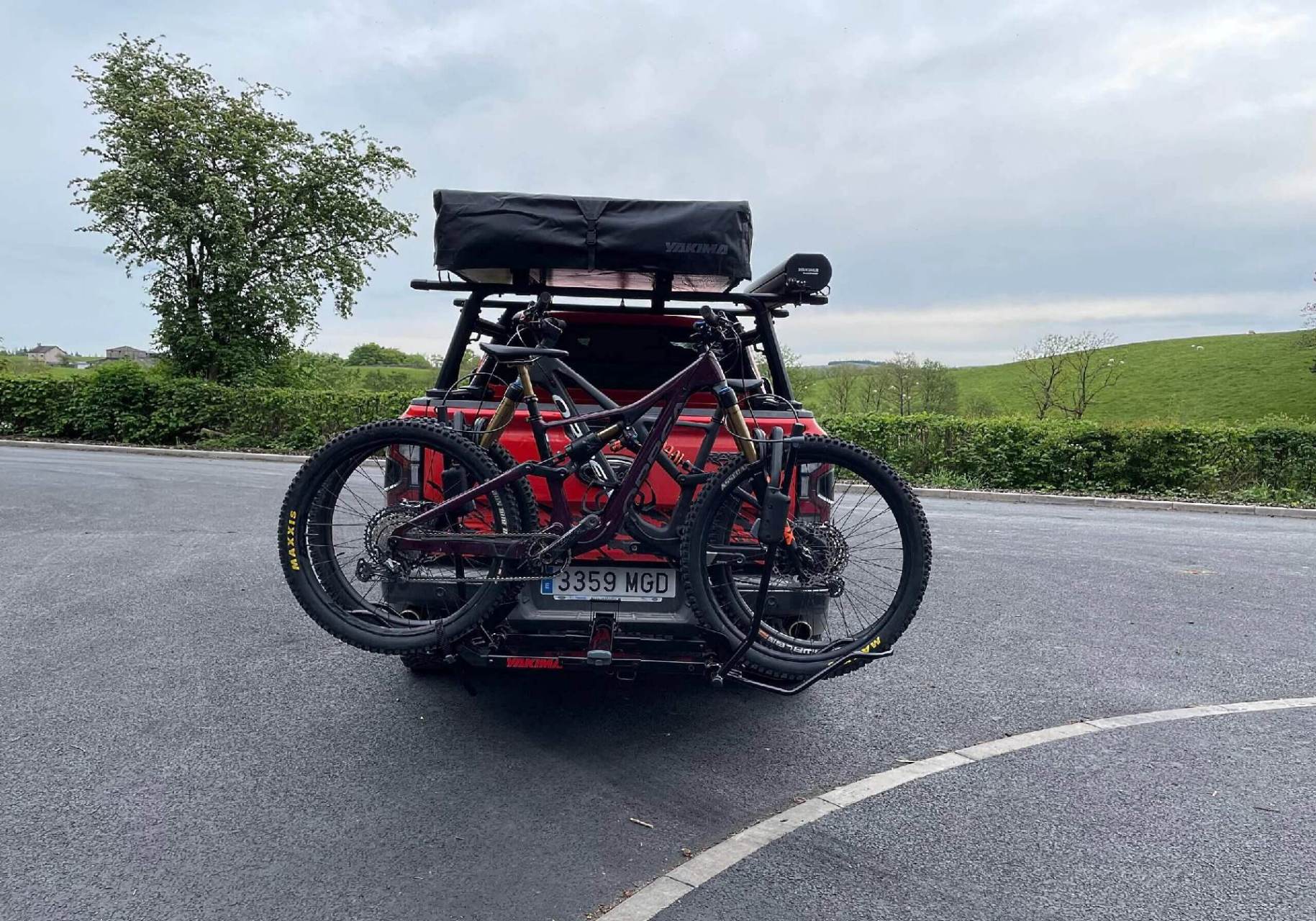 福特ranger安装yakima车尾托架式自行车架evo,车尾拖杠方口安装.