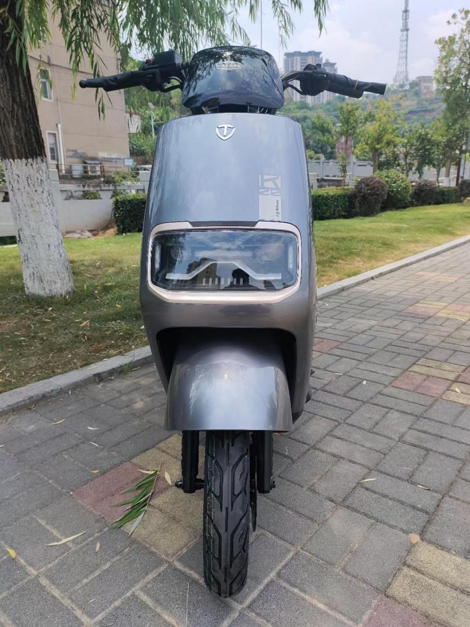 台铃优享eb 新品上市支持免费送货上门,犀利眼双透镜大灯,强劲大动力