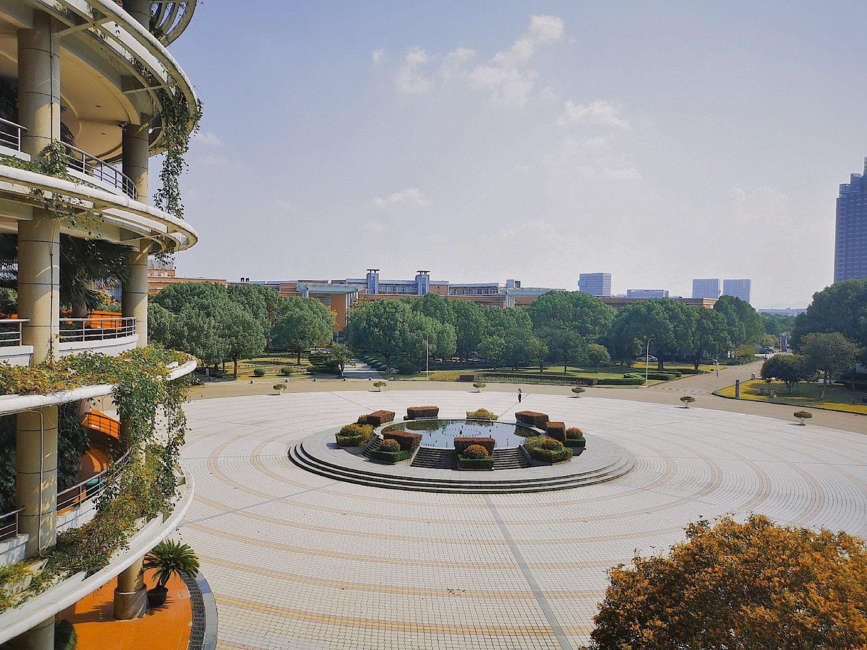 宁波最美的学院,浙江万里学院 兜兜转转 专升本到了浙江万里学院 说万