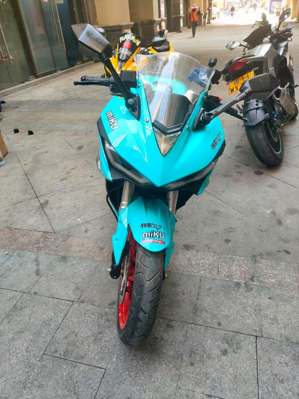 最新到店3台双缸400cc战神r3  手续齐全 有牌有证  随时过户 看上来