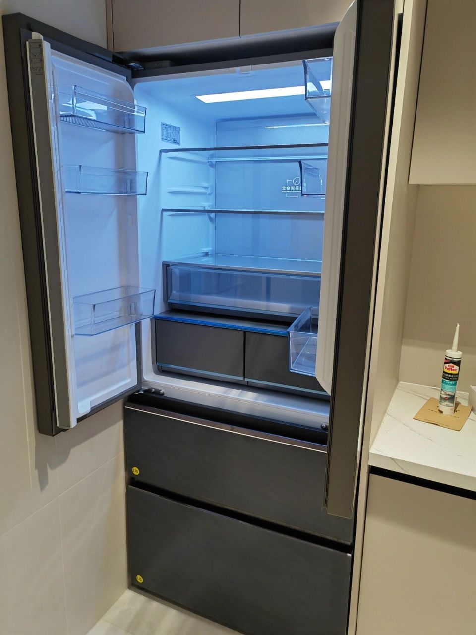 零嵌入式冰箱安好了 选的海尔法式502,柜子留的内高1910,内宽850,深