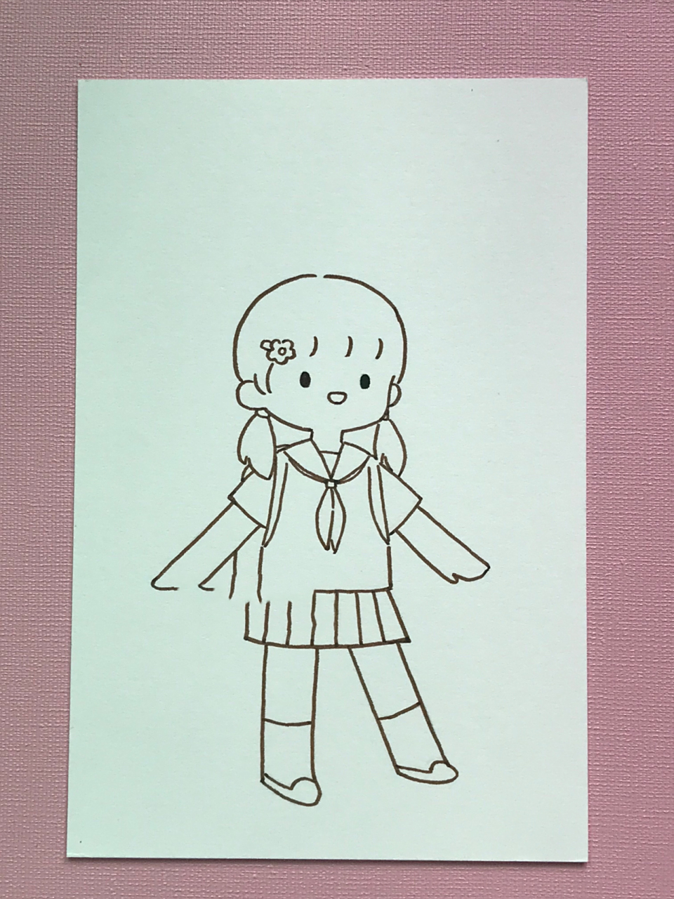 手帐简笔画丨校服女孩(附线稿) 头画大了一点点明天上绘画过程视频