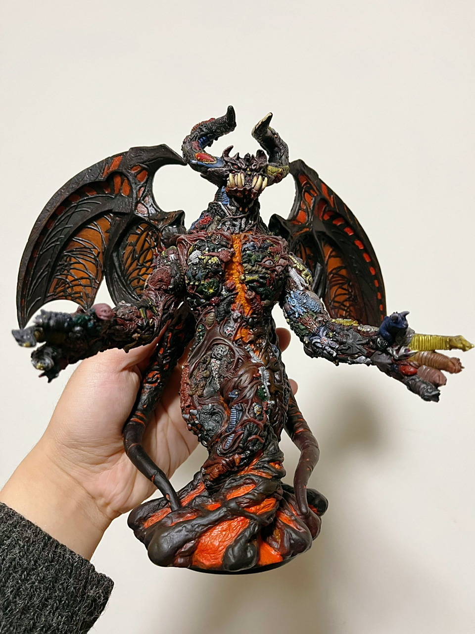 百体怪兽 贝琉多拉软胶重涂 这段时间一有空就在忙这个家伙,总算是涂