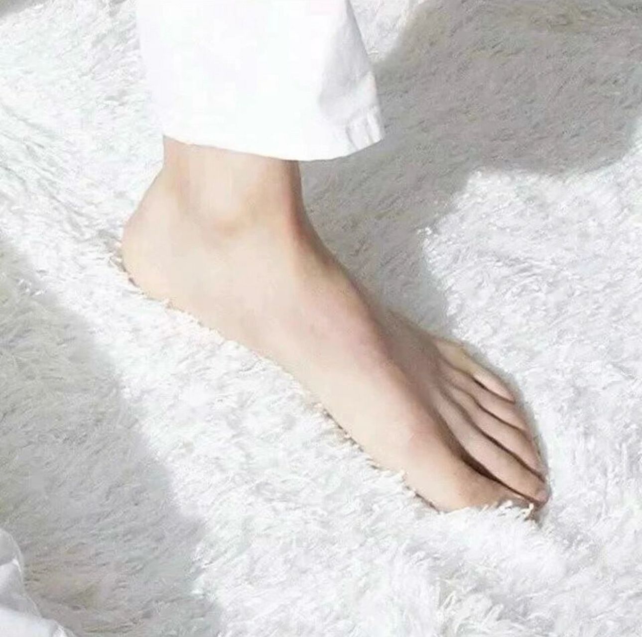 46码的大脚脚06 手大脚大但是脸小的灿灿