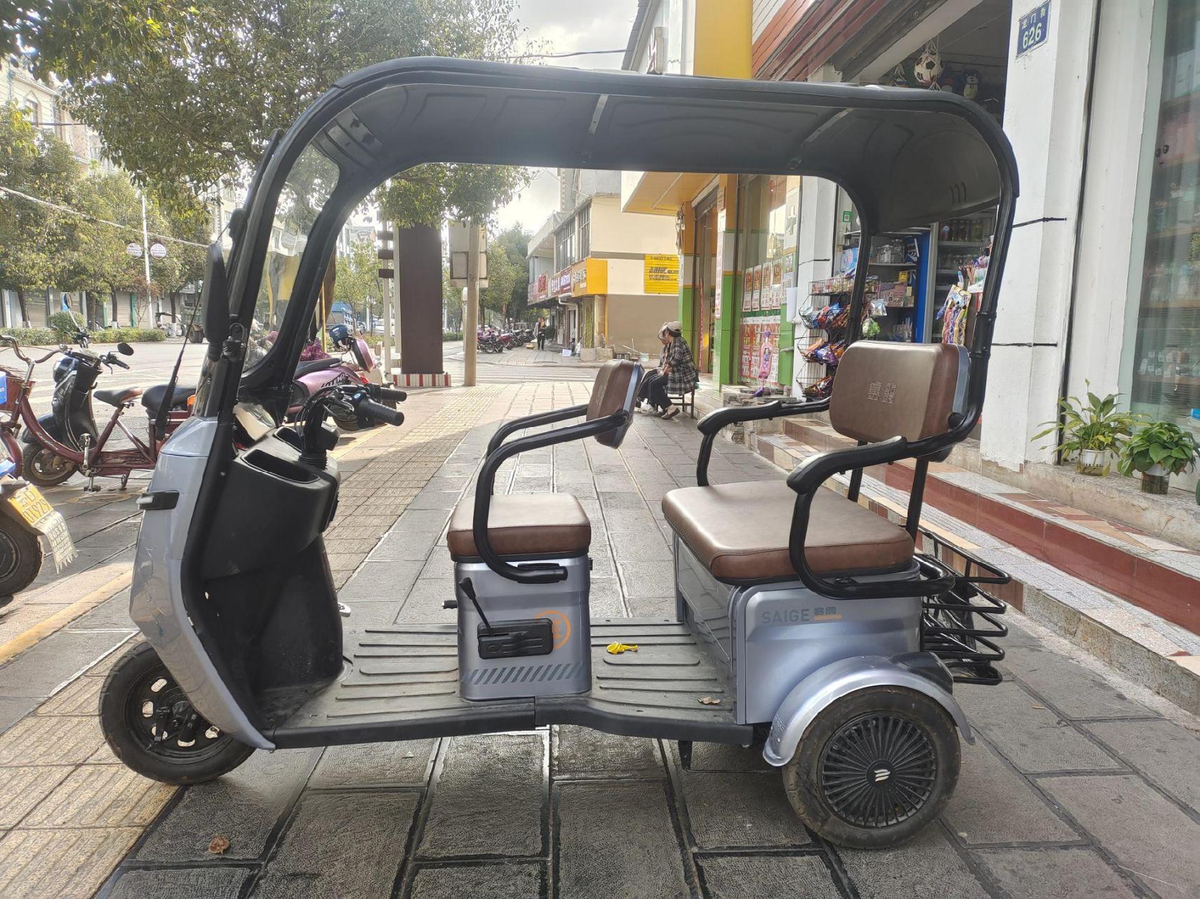 特价处理空车架赛鸽牌电动休闲三轮车,制造年月2023年9月上牌时间2023