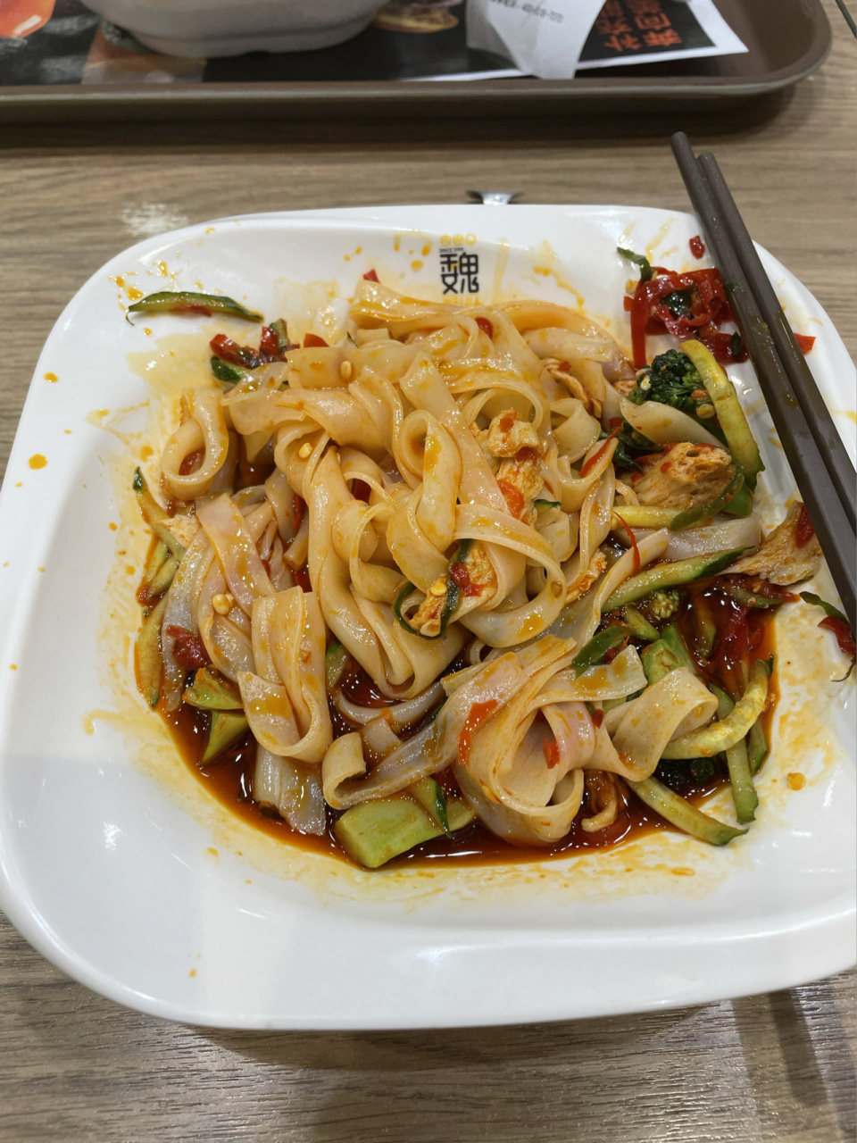西安魏家凉皮 老公在西安上的大学,从此迷上这凉皮,每次来都要连吃带