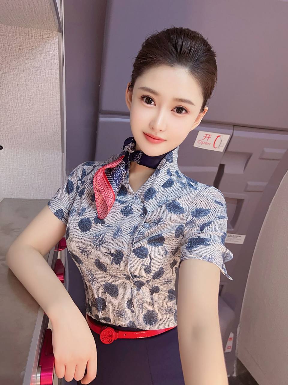 气质高雅端庄靓丽空乘,在北京,喜欢瑜伽,逛街,旅游