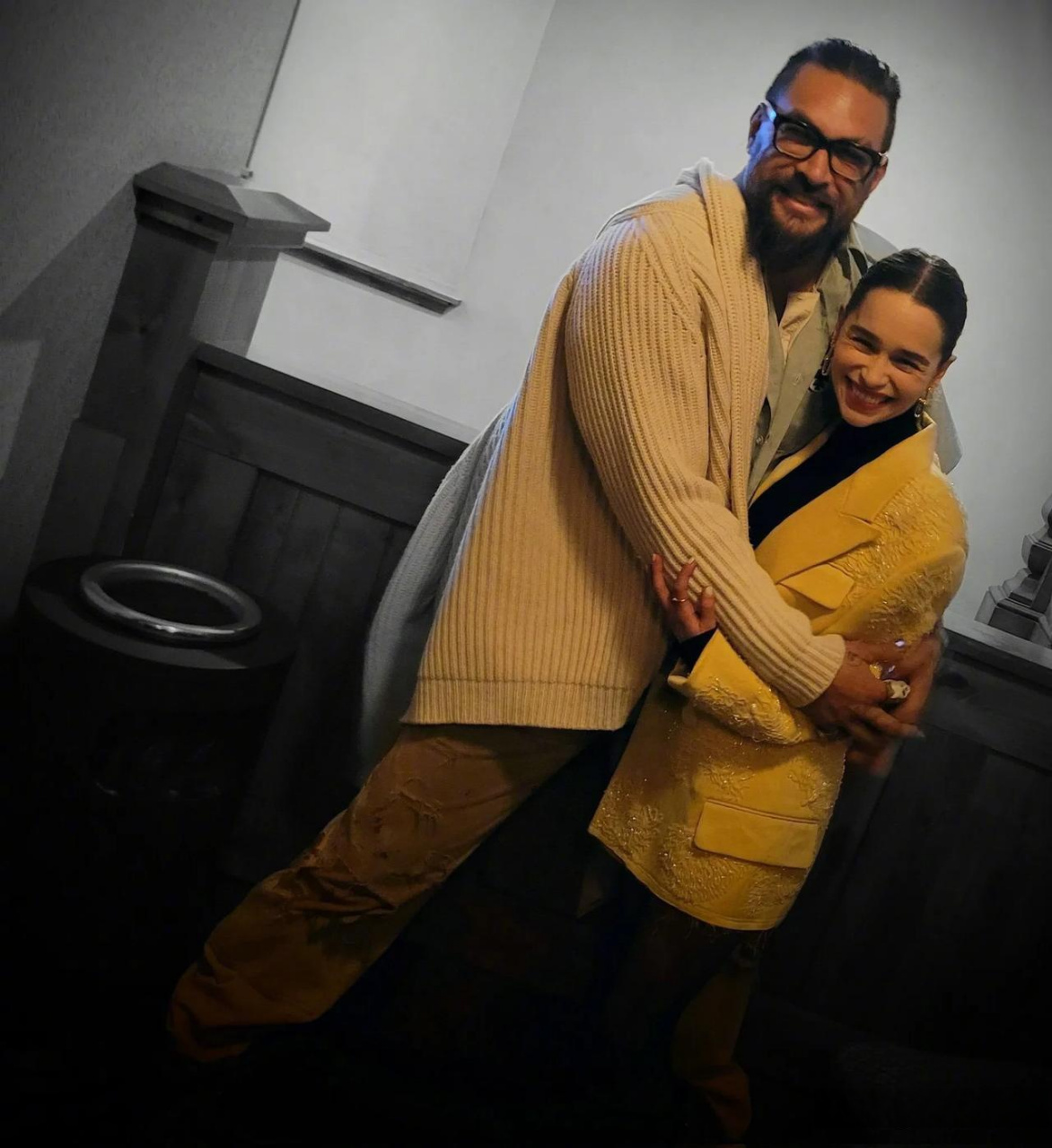 龙妈和马王一起出席活动的时候,两人在不经意间重现了当时的一些经典