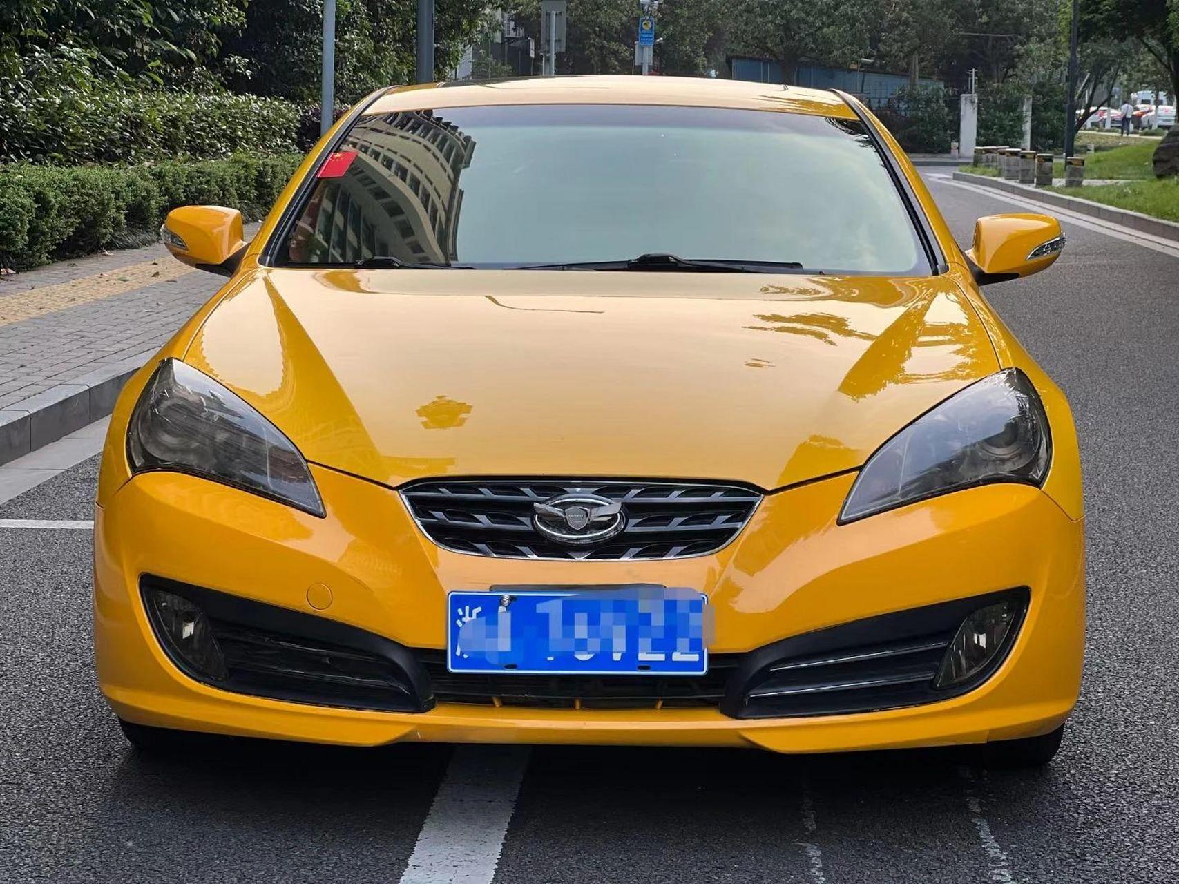 新到11年现代劳恩斯酷派跑车,安全行驶9万公里,车况原版,内饰改装少女