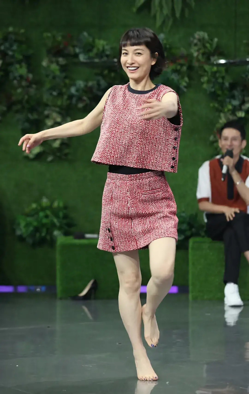 吴昕不是减肥成功了吗?