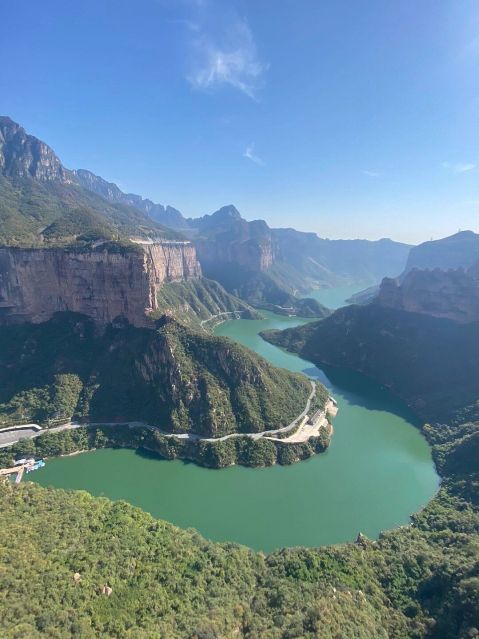 辉县宝泉崖天下景区(一) 河南省辉县市宝泉崖天下景区:宝泉崖天下,以