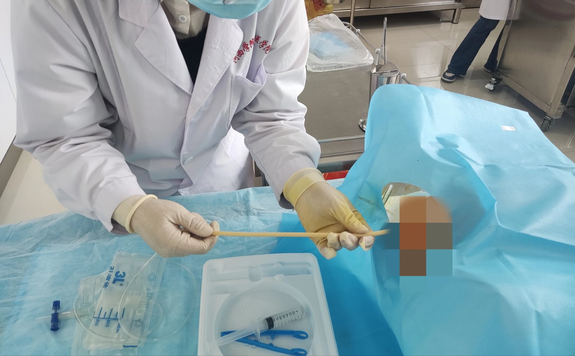 医学生丨男性导尿术的步骤