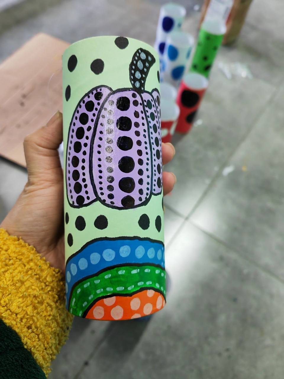 画室环创|纸筒画