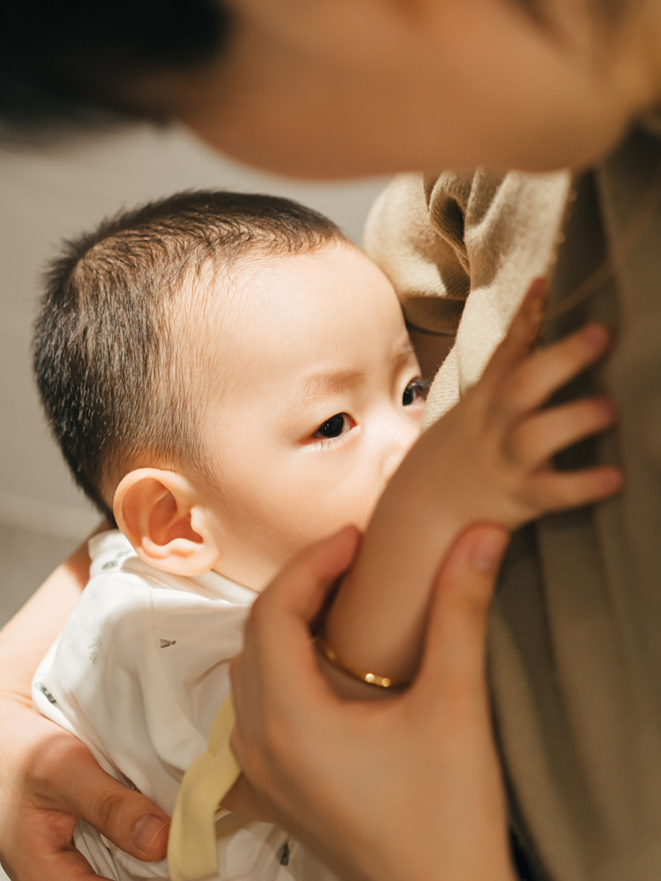 只拍照不会社交|那些我拍的哺乳照 每次拍照都会主动问宝妈要不要拍一
