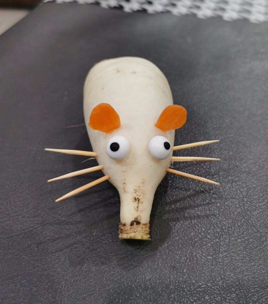 幼儿园手工作业 蔬果大变身