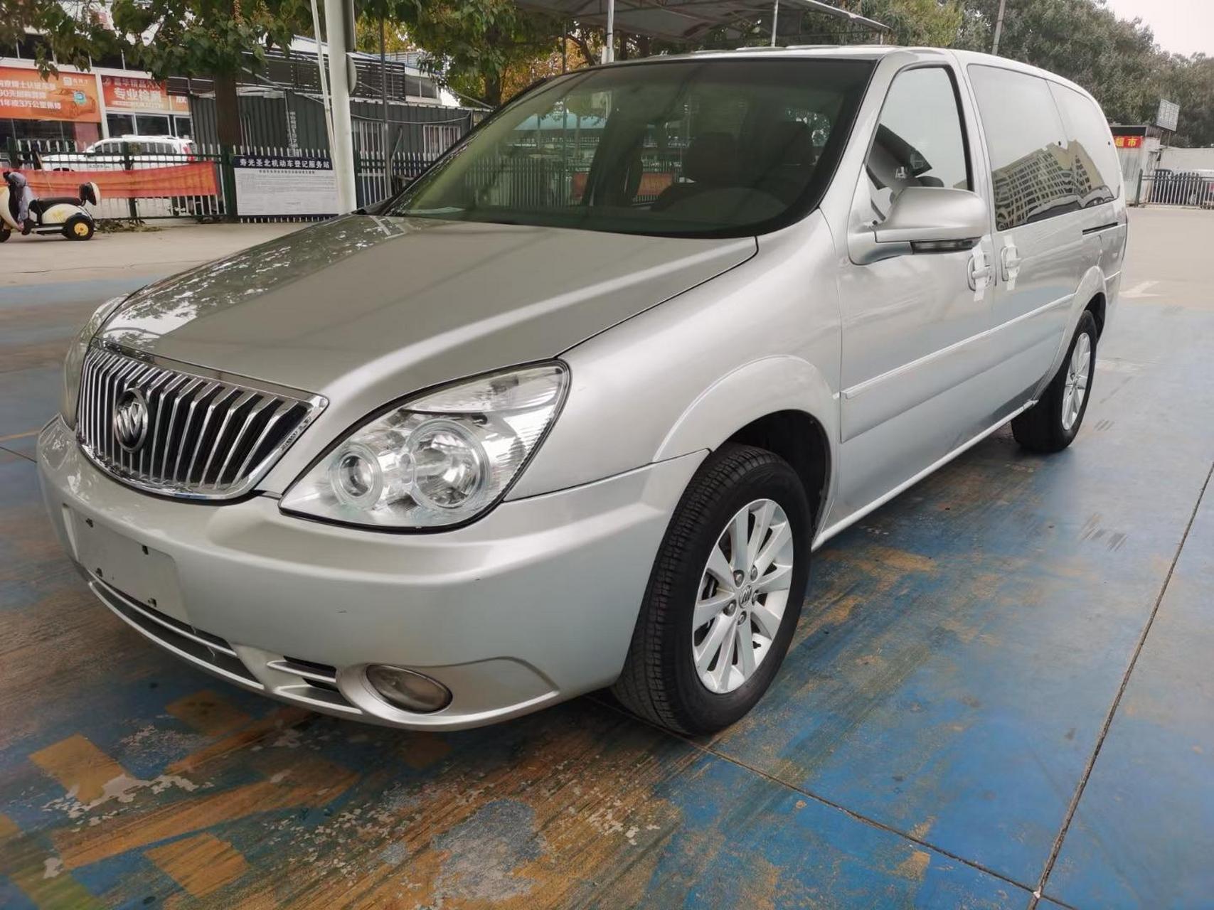 16年别克gl8自动挡2.4,真皮座椅实表11万公里车况精品