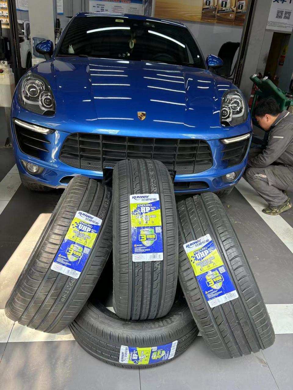 保时捷macan换装兰威轮胎 78前轮235/60r18 78后轮255/55r18 兰威