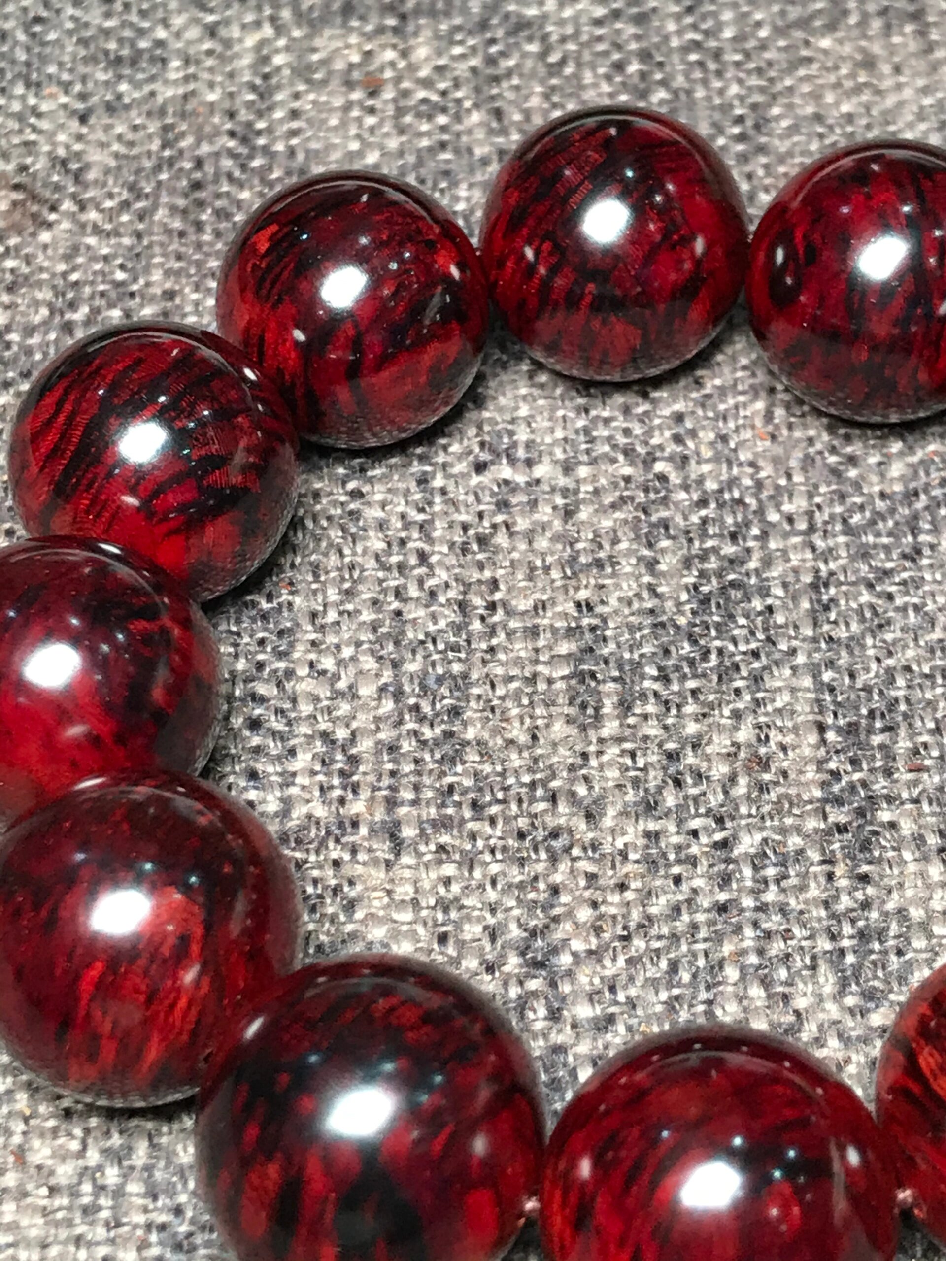 0一条 海南木本降真香,伽南香,花梨公,红降佛珠手串 学名:海南黄檀