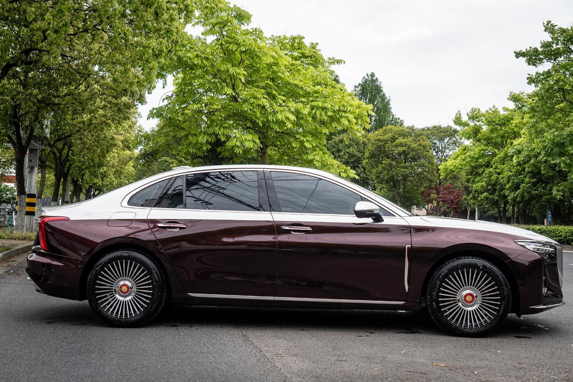 红旗h5悬浮款轮毂.有喜欢同款风格的没,是不是看起来很有气势