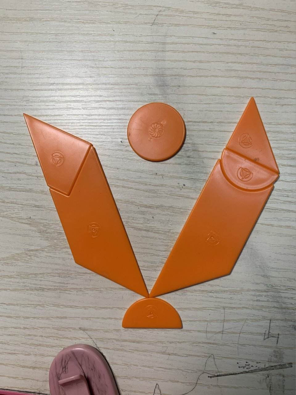 每日2副七巧板拼图 3月1日