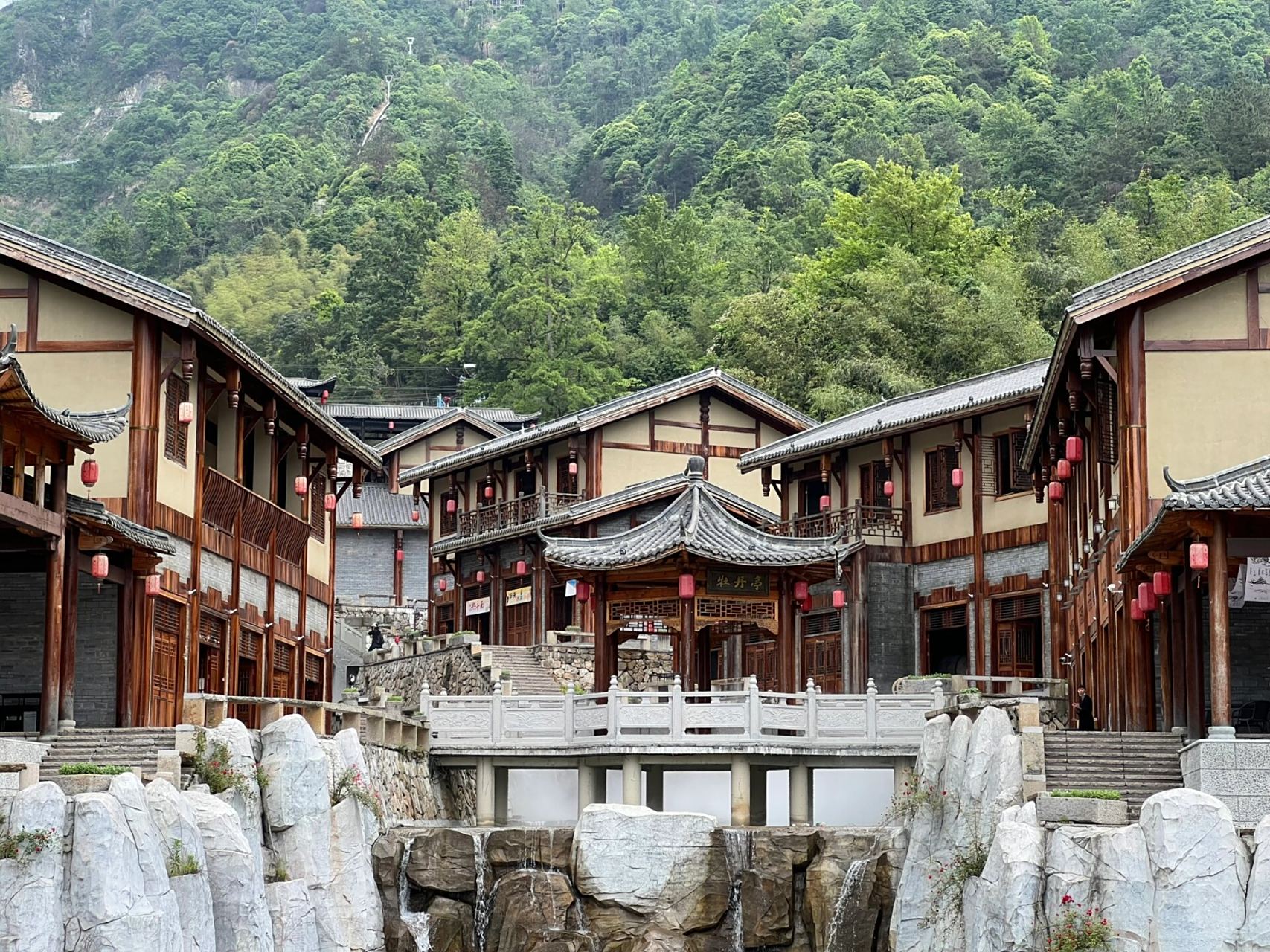 大华山蝶栖谷一日游|抚州乐安 2023年五一假期出游热潮 1,早晨八点