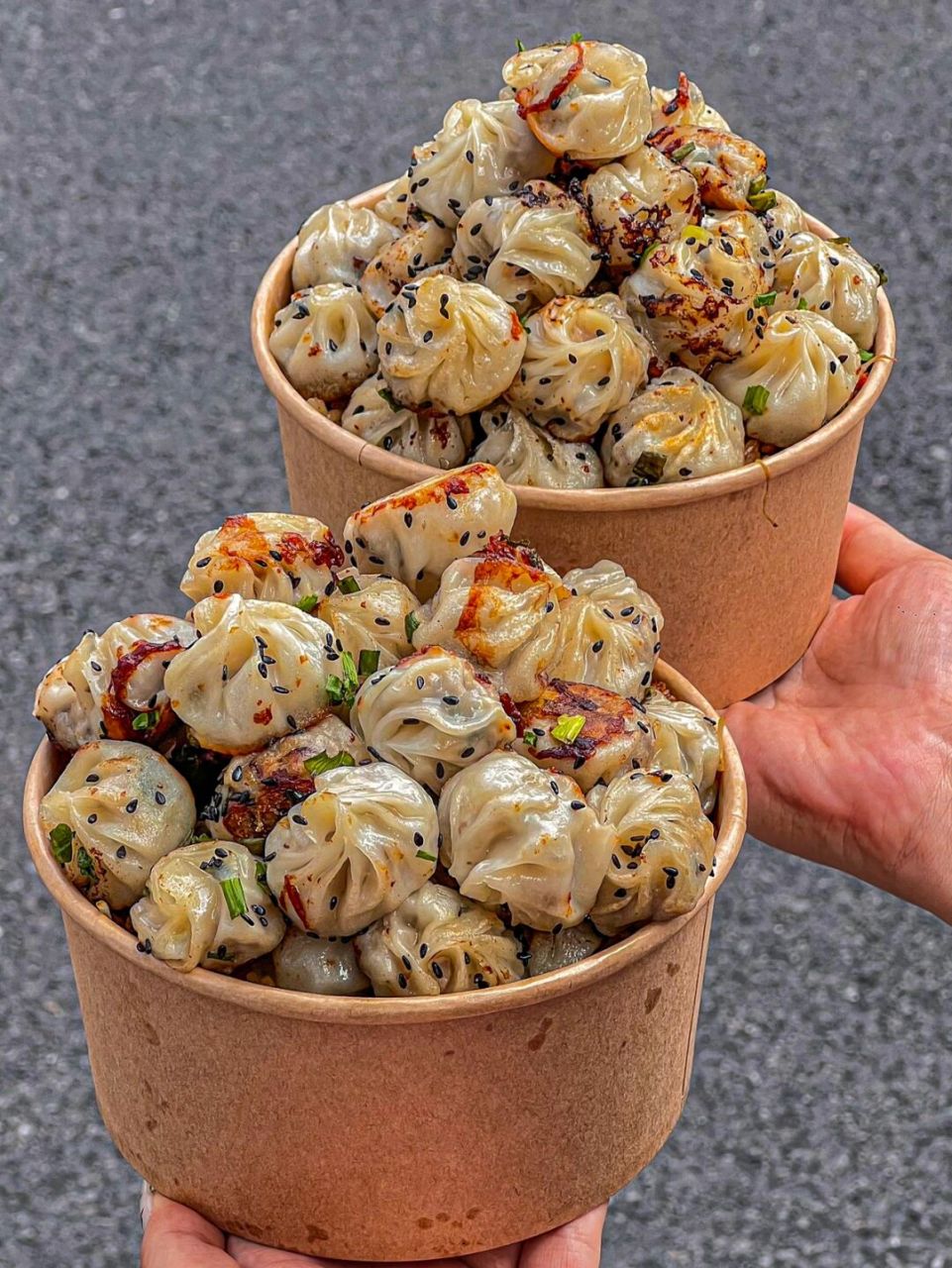 拇指生煎包0209 皮薄馅多的生煎包,一个只有拇指一样的大小,煎