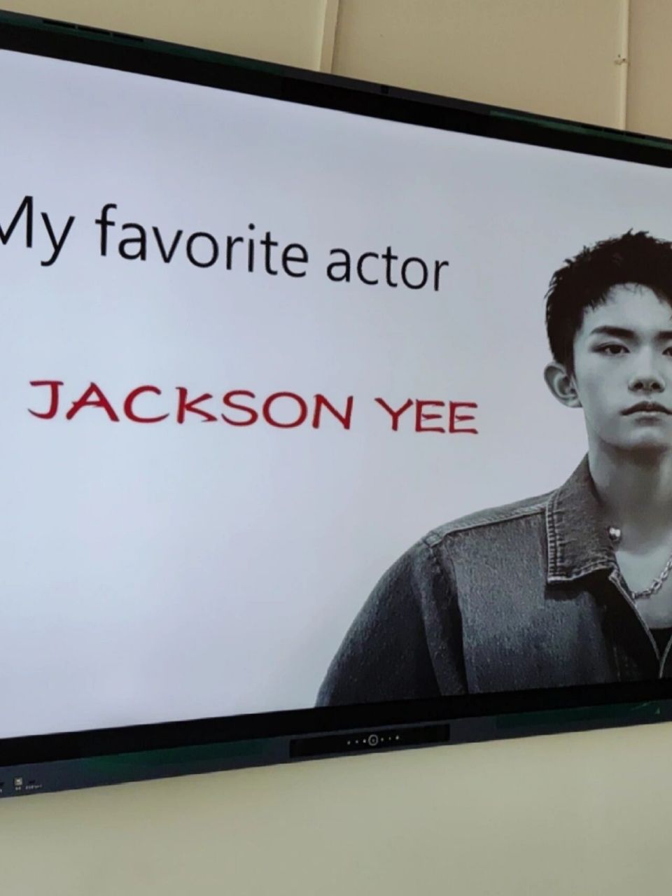 易烊千玺英语ppt 英语课前演讲