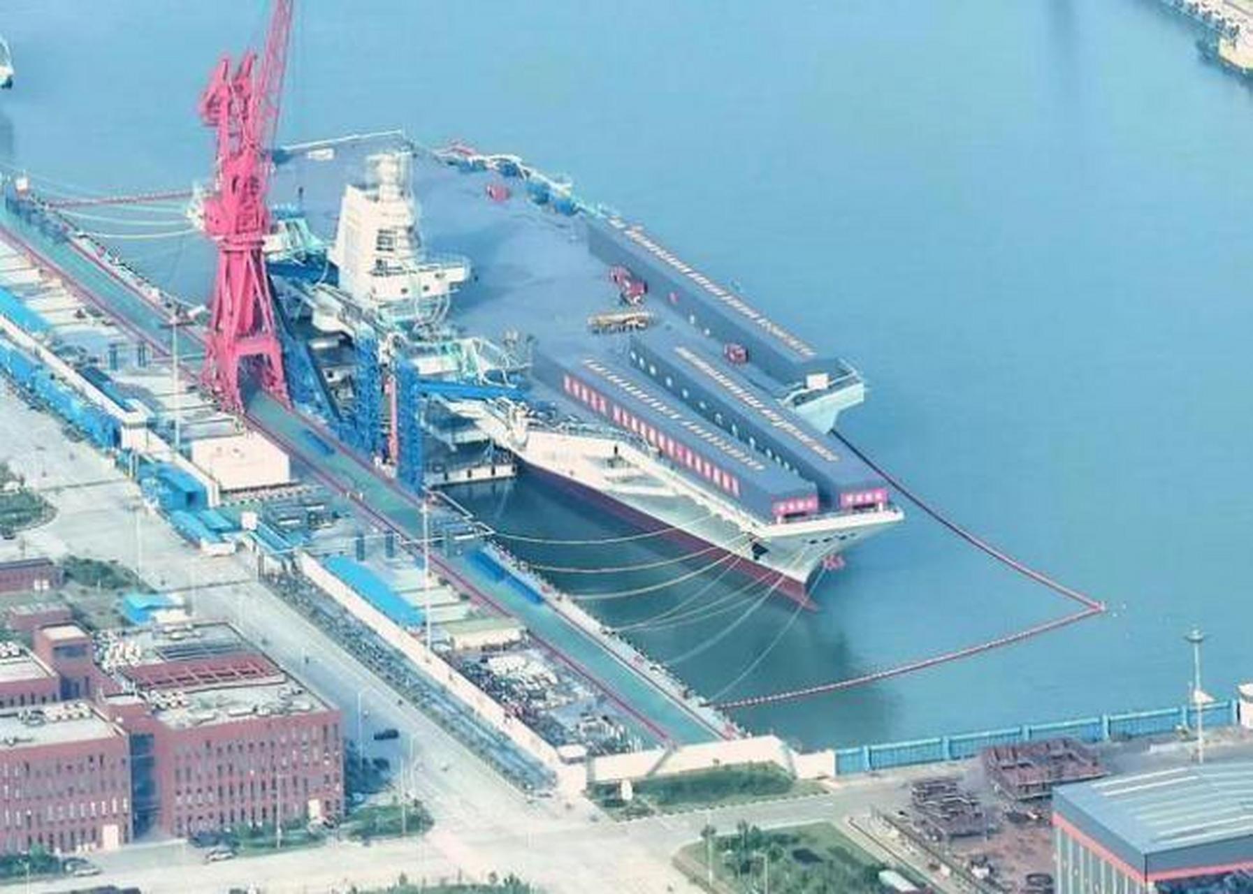 【福建舰开始系泊试验,距离海试再近一步】 据官方媒体报道,我们的