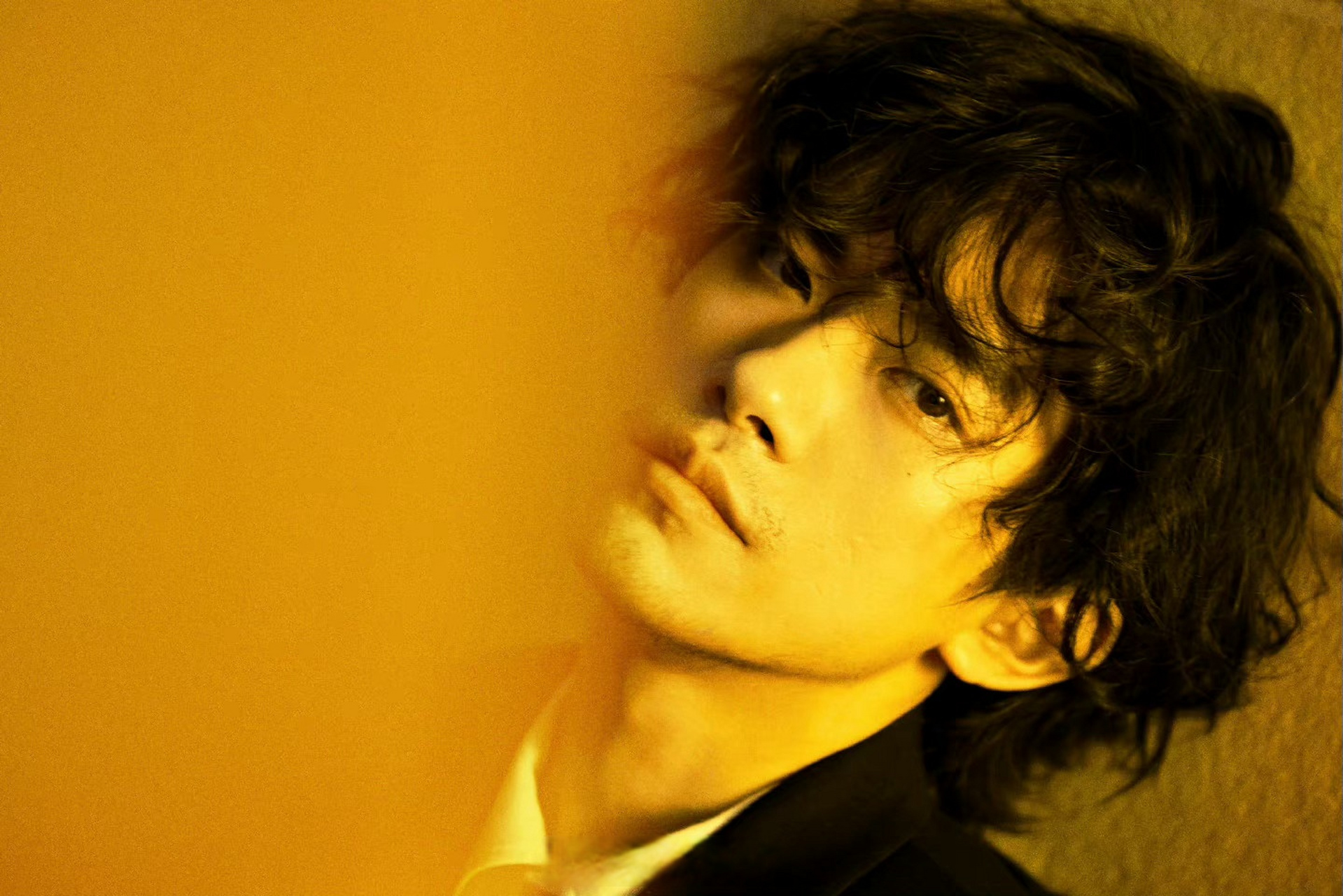 当易烊千玺走进复古歌舞厅,刘艳芬便有了腔调.#刘艳芬手记