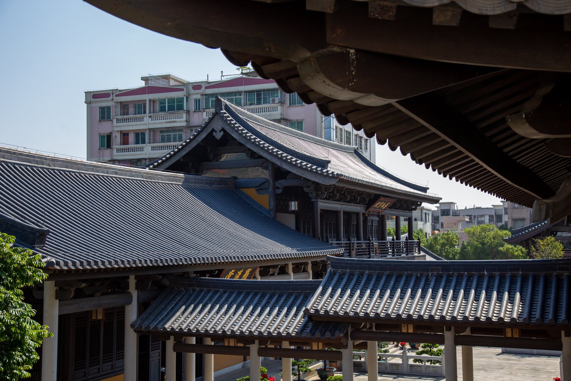 中山白衣古寺/这应该是中山最大的寺庙了吧 白衣古寺,又名白衣庵,观音