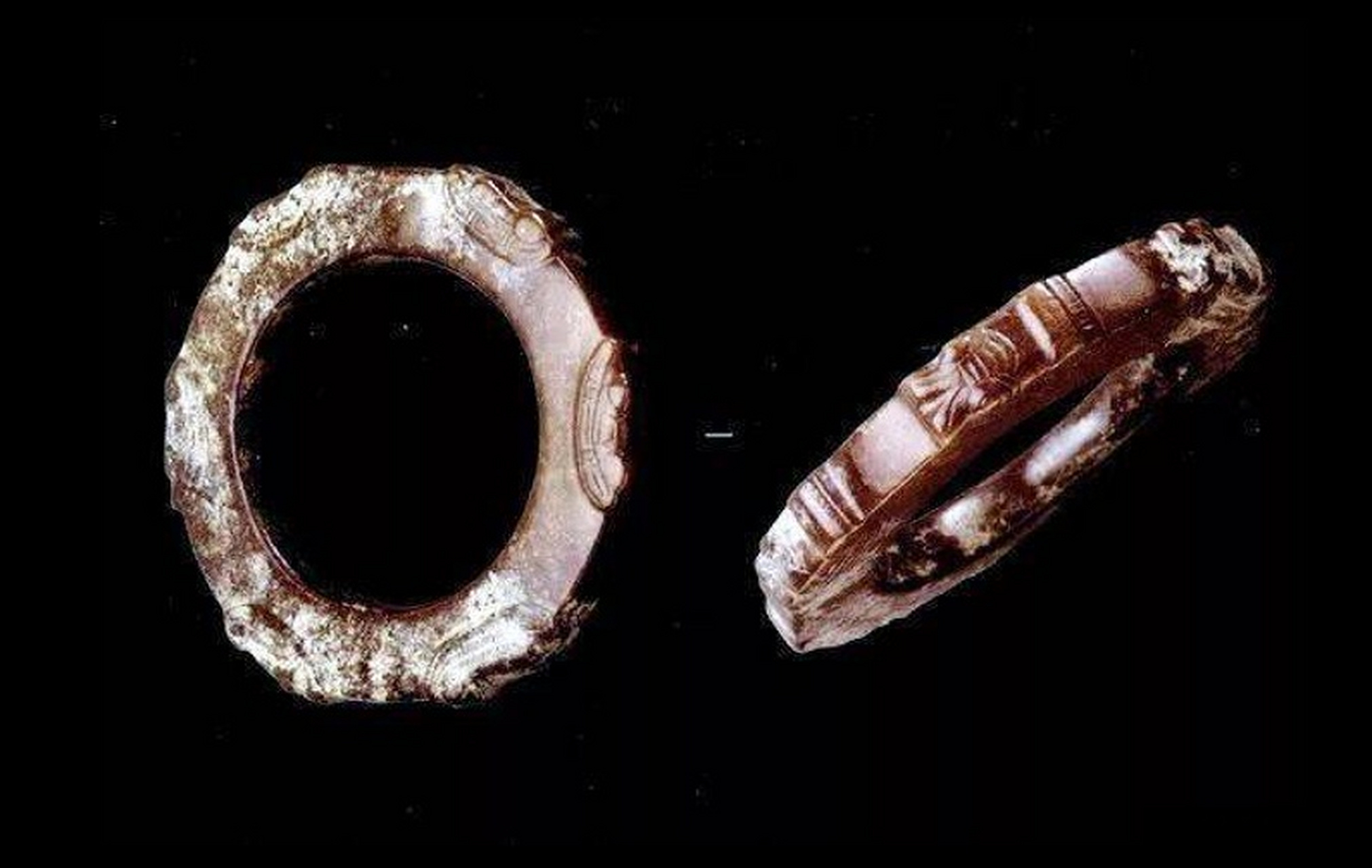 古玉#良渚蚩尤环,要么遇不上,一坑出两个!