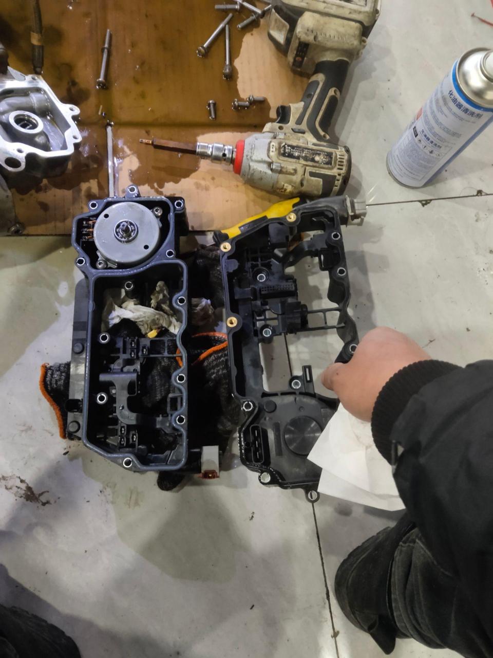 传祺gs4干式双离合机电单元漏油维修