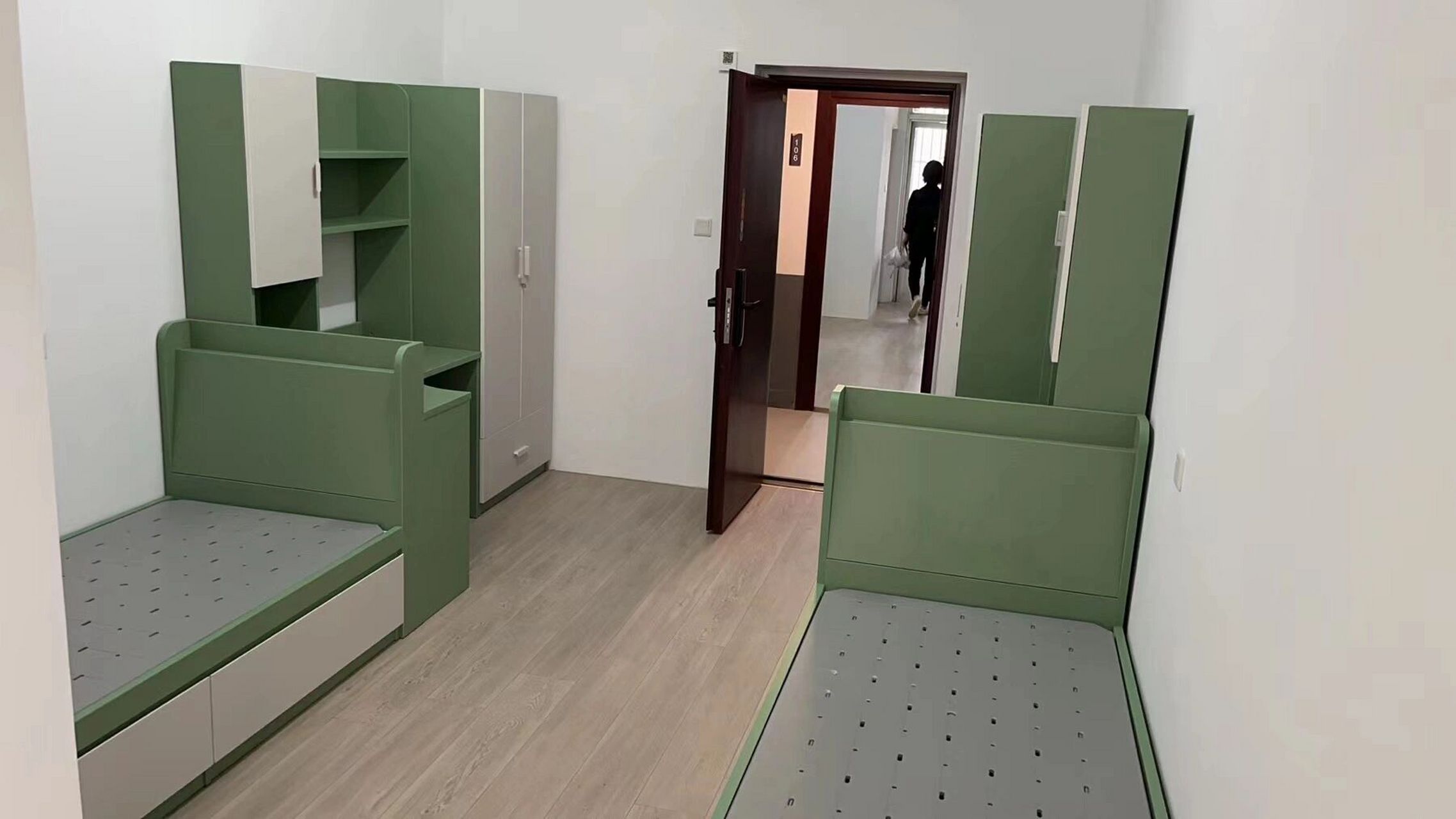 应我宝贵的为数不多的粉丝要求 发发南大浦口校区的宿舍啦 二人间