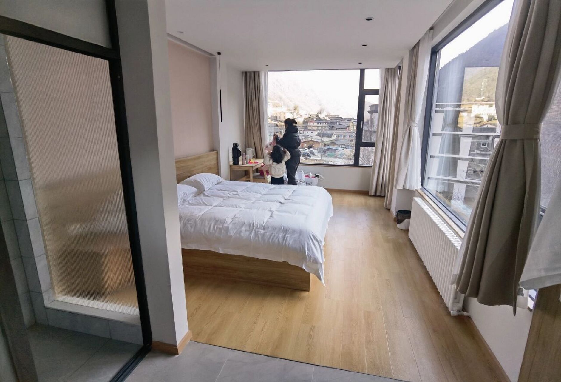 康定二道桥中谷村温泉客栈全面总结 中谷村在20年前就有温泉,最开始是