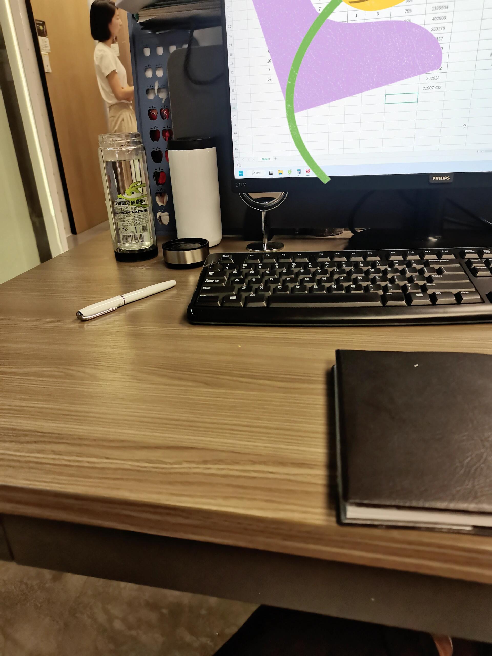 我怀我家老大的时候一直上到8个月,产检一路绿灯,8个月的时候因为不能