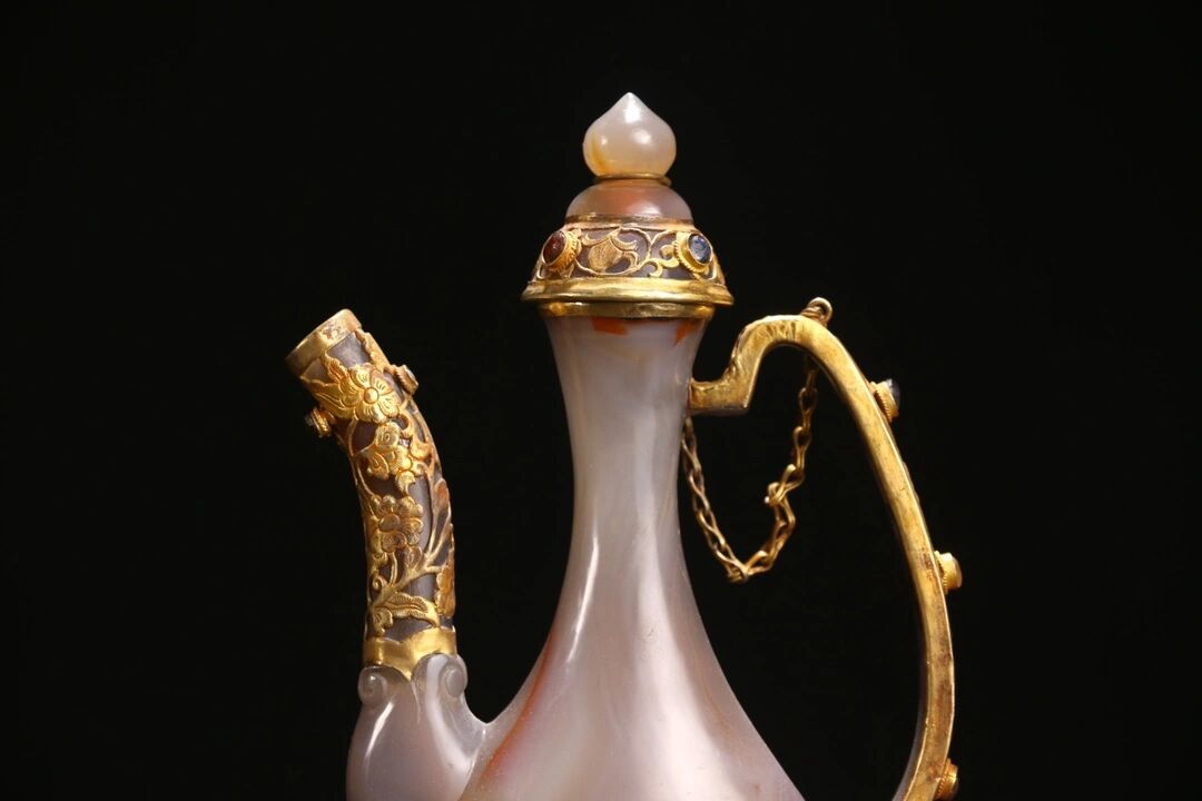 辽金  缠丝玛瑙包金(鎏金)嵌宝酒壶一套尺 辽金  缠丝玛瑙包金(鎏金)