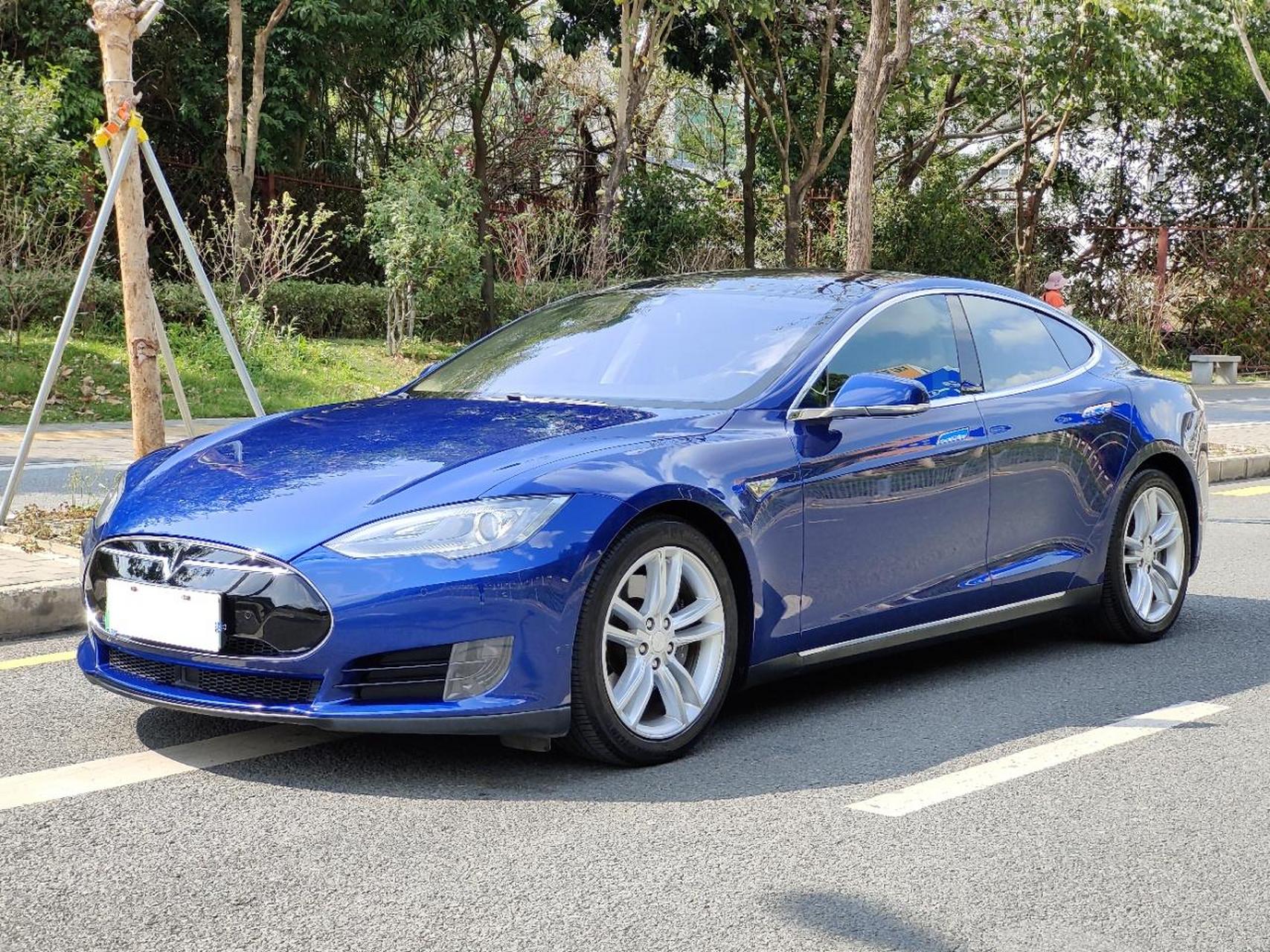 【】特斯拉 毛豆 s 70d              【 上牌  日期 】2016年4月