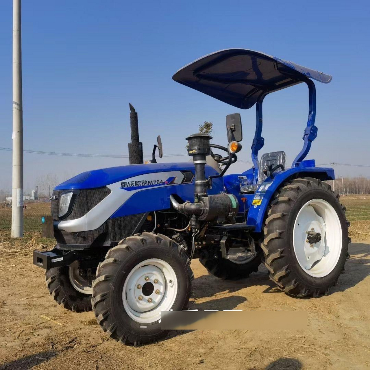 全新车,雷沃70马力四驱四缸拖拉机,配备潍柴(全柴)四缸柴油发动机
