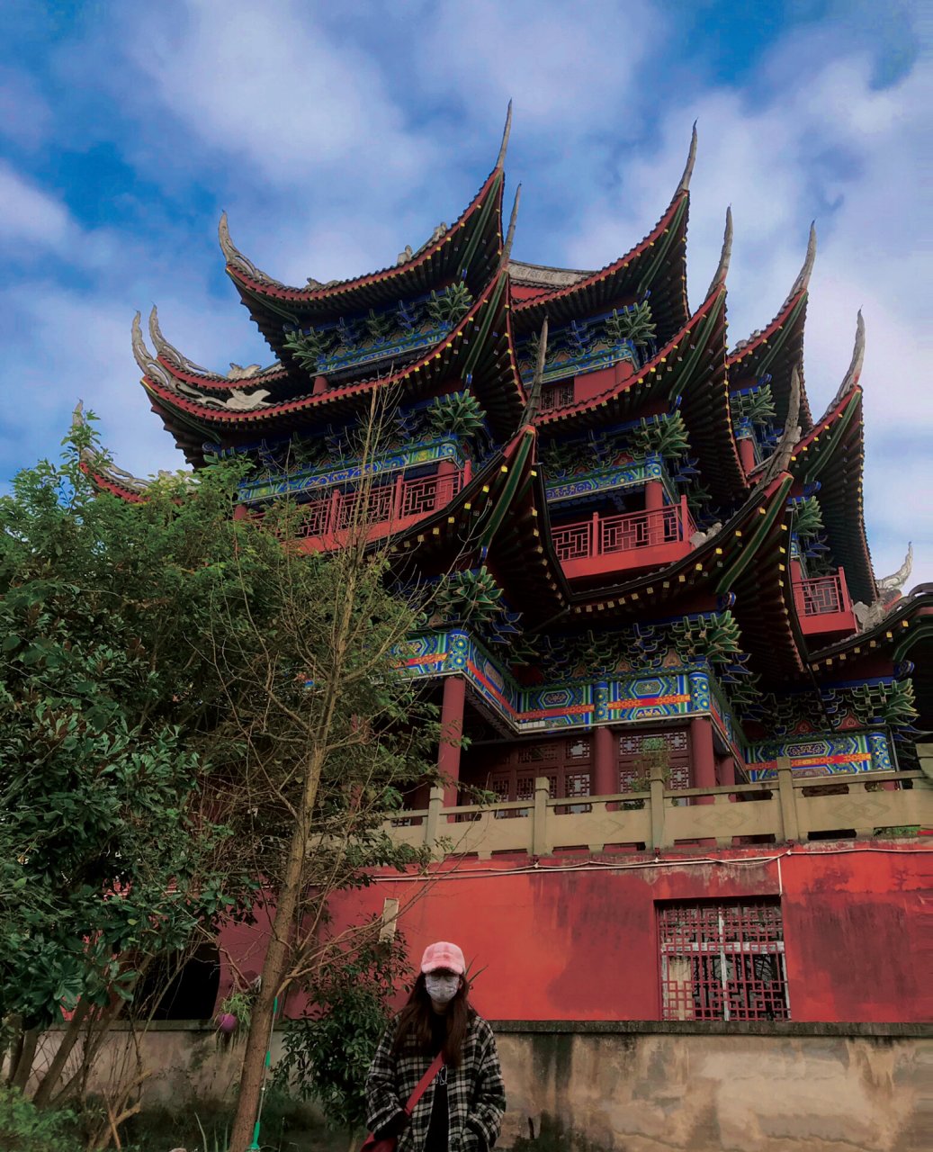重庆市涪陵区法雨寺位于涪陵城西聚云山峰顶,是涪陵迄今为止保存最为