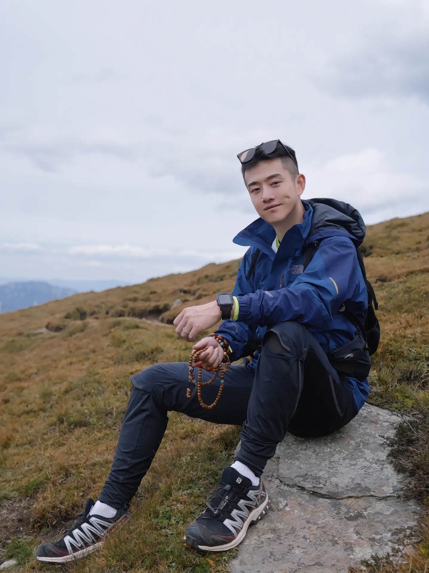 起来晚了,没赶上日出.就一路走上东台顶,祈愿