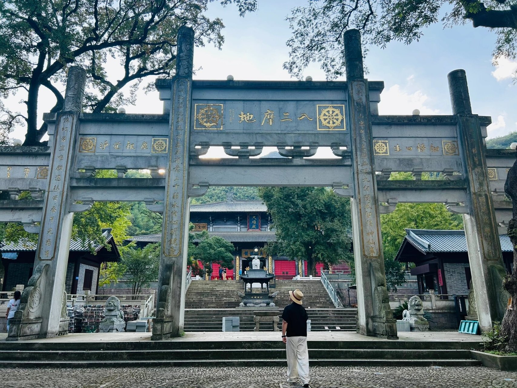 宁波横溪唐风古剎|金峨禅寺 金峨禅寺,相传是王母娘娘身边的金鹅大仙
