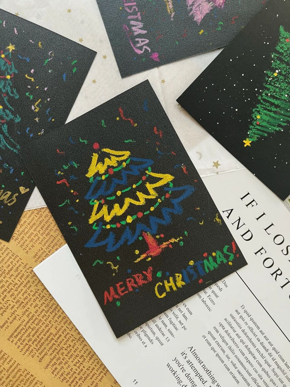 油画棒课程 黑卡纸圣诞树9078 用黑卡纸画了一组简笔画圣诞树90