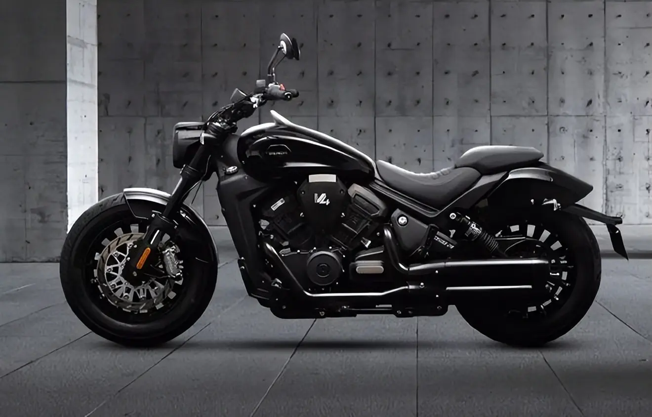 奔达黑旗500水冷v型四缸发动机这是一匹怎样的巡航摩托车